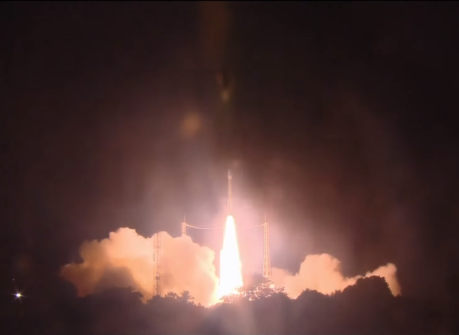 Succès du 16ème lancement de Vega, mise en orbite de 53 satellites