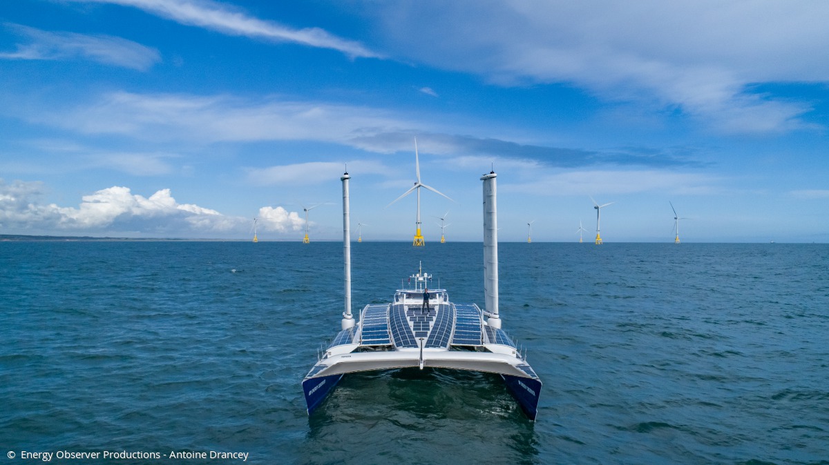 83081-energy-observer-in-the-largest-offshore-wind-farm-in-operation-in-r-1200-900