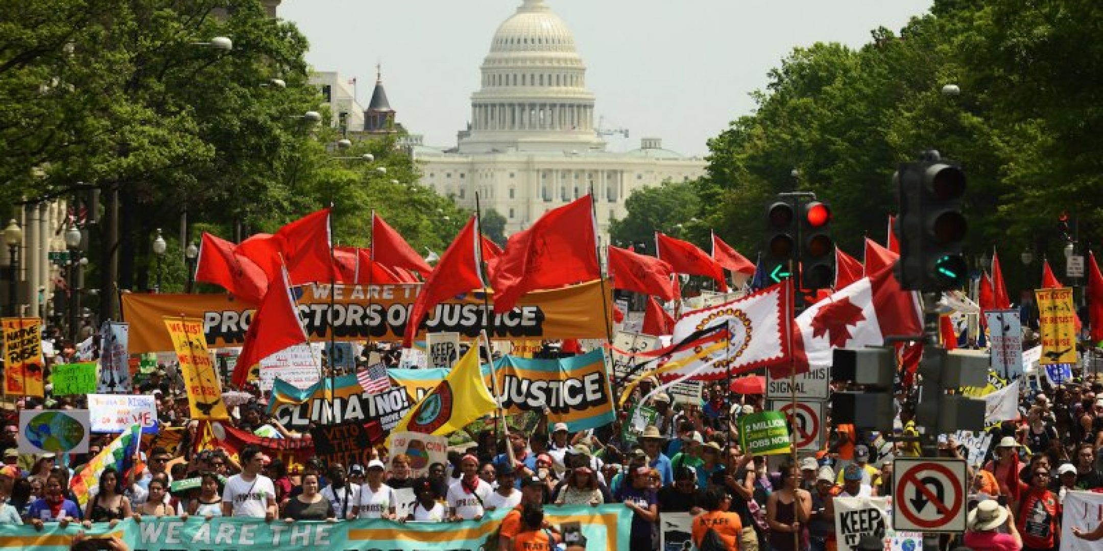 WASHINGTON, DC - APRIL 29:  People march from the U.S. Capitol to the White House for the People's Climate Movement to protest President Donald Trump's enviromental policies April 29, 2017 in Washington, DC. Demonstrators across the country are gathering to demand  a clean energy economy. (Photo by Astrid Riecken/Getty Images)